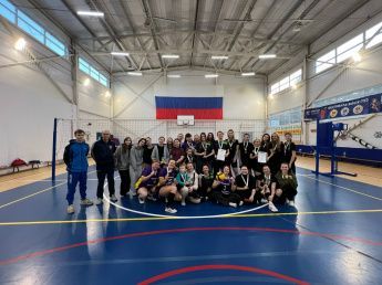 Чемпионат по волейболу среди женских команд
