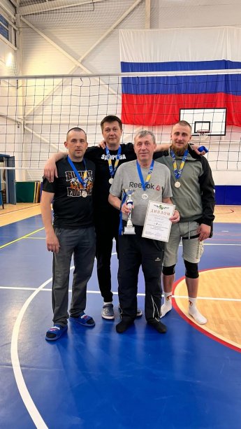 Первенство по волейболу среди мужских команд по Подпорожскому району